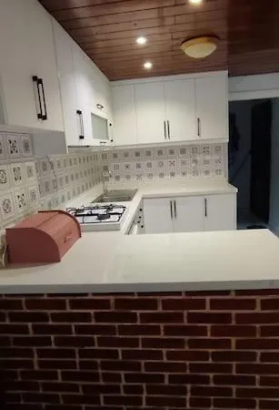 アパート Modern Design House In The Heart Of マルマリス