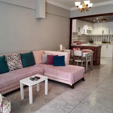 Modern Design House In The Heart Of * Μαρμαρίς